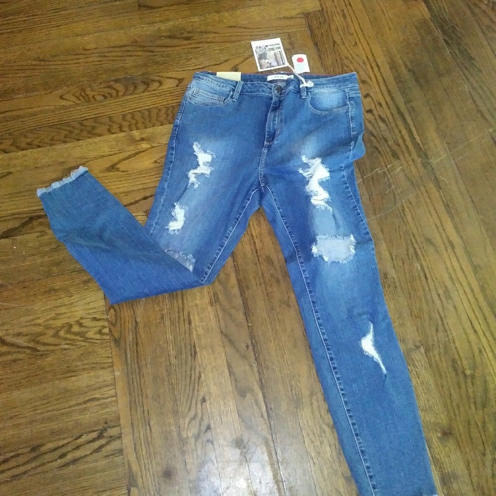 Jeans with distressed look